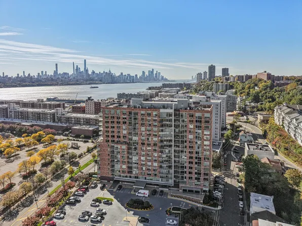 915 Hudson Park image 40 of 44