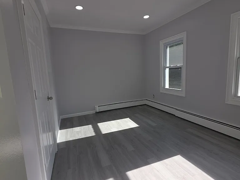 3230 Lexington Ave #13 — Photo 8