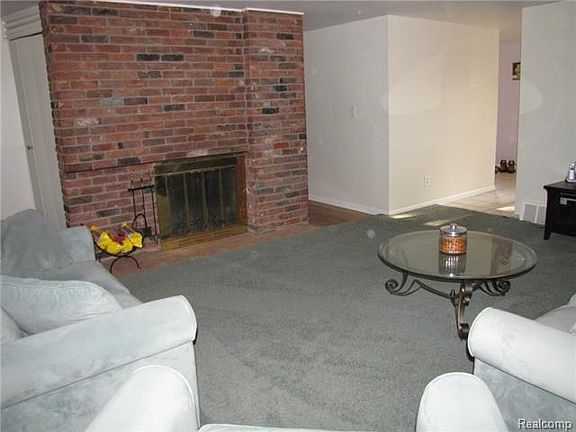 5th image of 2841 Monticello Dr