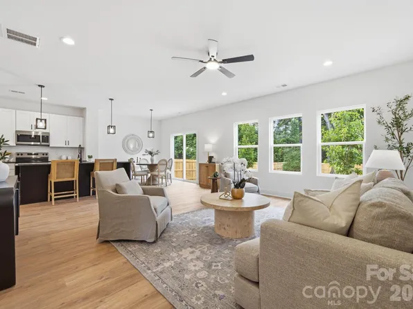 1735 Byrum St, Charlotte, NC 28216
