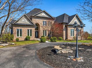 5696 Winter Garden Ct, Saint Louis, MO 63129