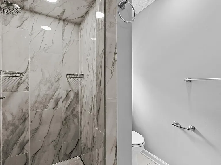 302 N Lindell Rd #C — Photo 17