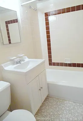 Rented by City Connections Realty | media 14