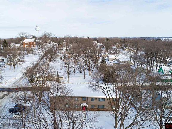 3rd image of 203 1st St N