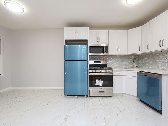 3rd image of 4717 Avenue H