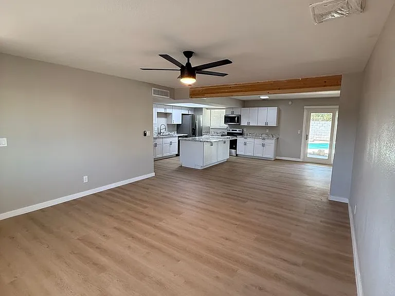 316 E Dunbar Dr — Photo 3