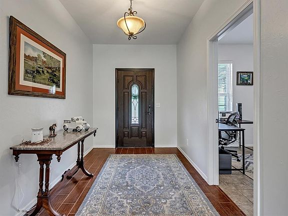 5th image of 20486 Cypress Way