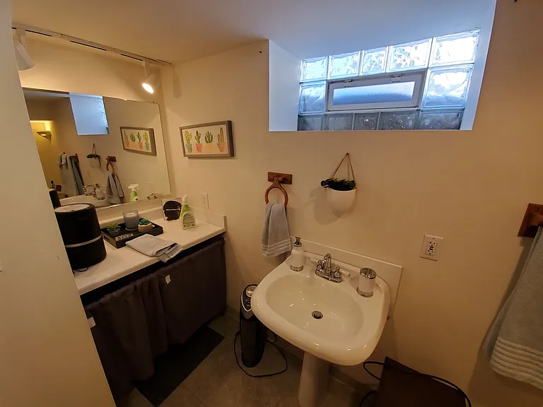 4248 S Pine Ave — Photo 16