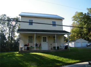 7070 Sweetwood Dr, Macungie, PA 18062