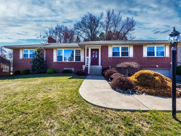 105 W Carlton Rd, Steubenville, OH 43953