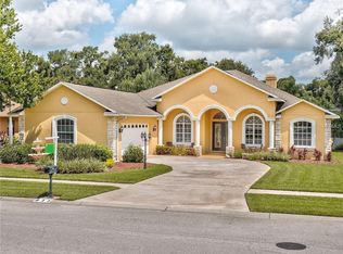 822 Citrus Wood Ln, Valrico, FL 33594