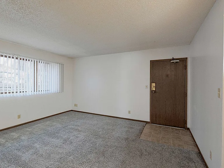 4640 Meredeth St #3 — Photo 2