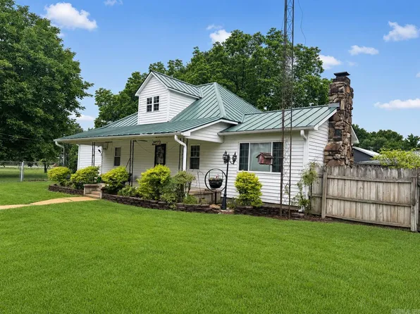 300 W Hinkley St, Brookland, AR 72417