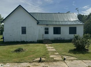 102 Race St, Cincinnati, IA 52549
