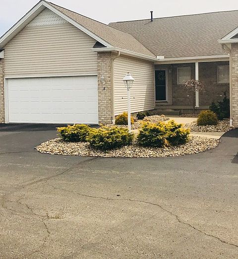 1st image of 5 Timber Lake Dr