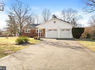 14 Moores Mill Mount Rose Rd, Pennington, NJ 08534