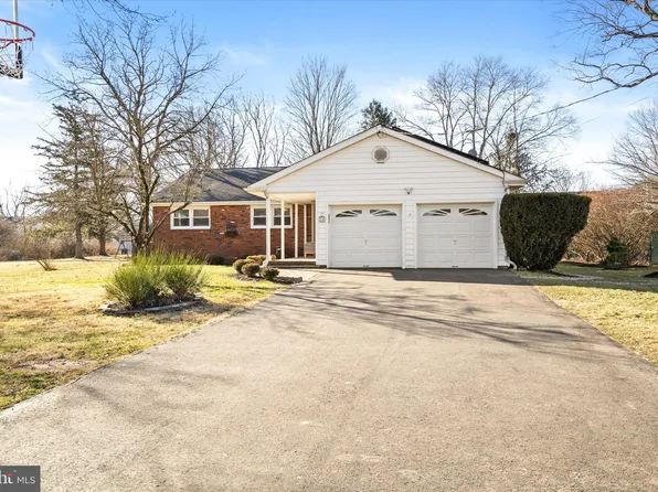 14 Moores Mill Mount Rose Rd, Pennington, NJ 08534