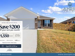 1802 Ferguson St, Pea Ridge, AR 72751