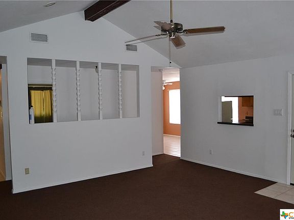 4th image of 900 Hillyer St