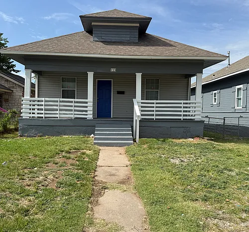 123 SW 24th St Photo 1