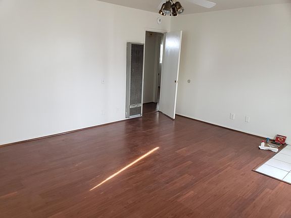 5th image of 832 S Chapel Ave #B