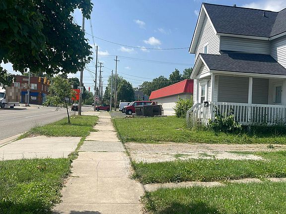 5th image of 717 N Pine St