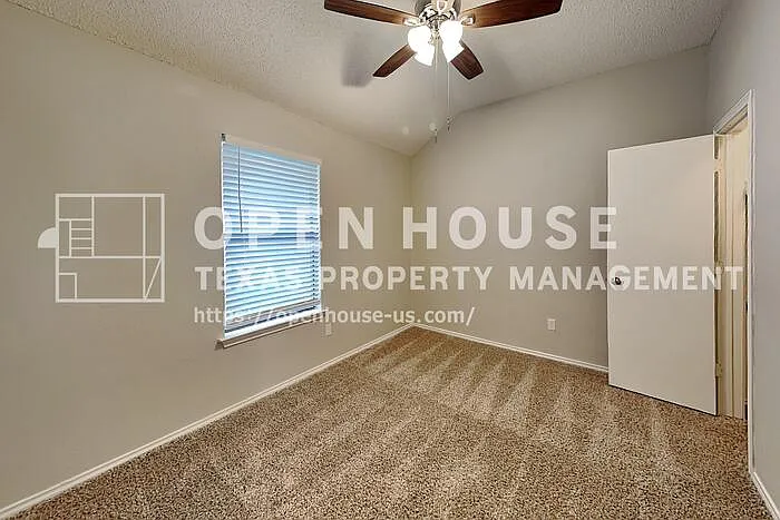 6928 Brixham Dr — Photo 13