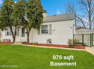 120 Madera Cir, Carpentersville, IL 60110