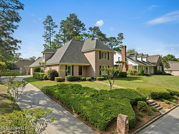 2nd image of 108 Kirkwood Dr