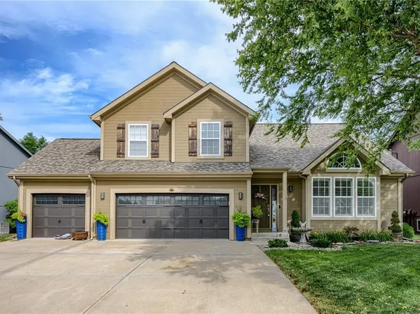 10750 N Laurel Ave, Kansas City, MO 64157