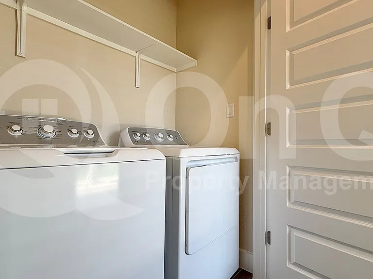 257 James Caird Dr — Photo 17