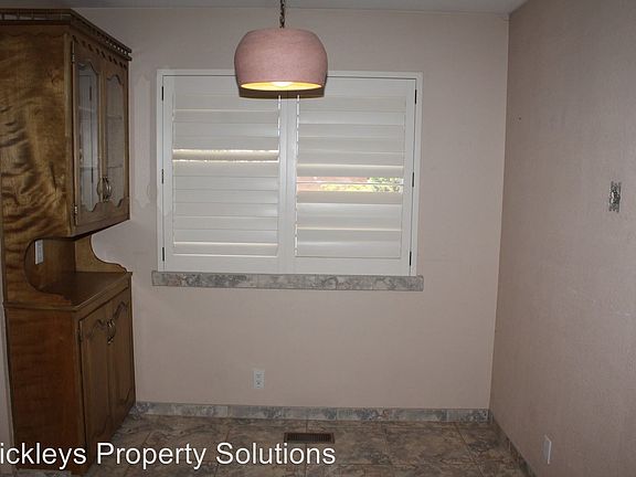 4th image of 3100 Toreador Dr NE