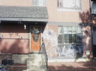 23 Berry Ct, Staten Island, NY 10309