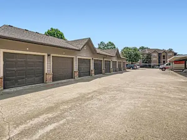 River Pointe Apartments