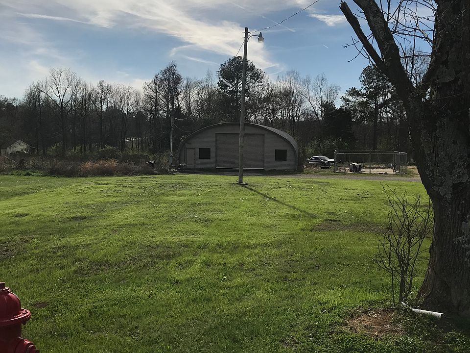2nd image of 200 Mary Dr