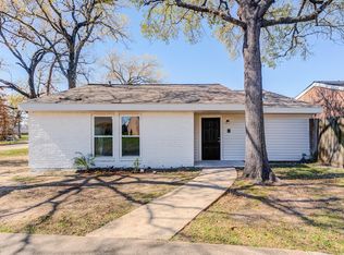 4800 Oak Hollow St, Baytown, TX 77521