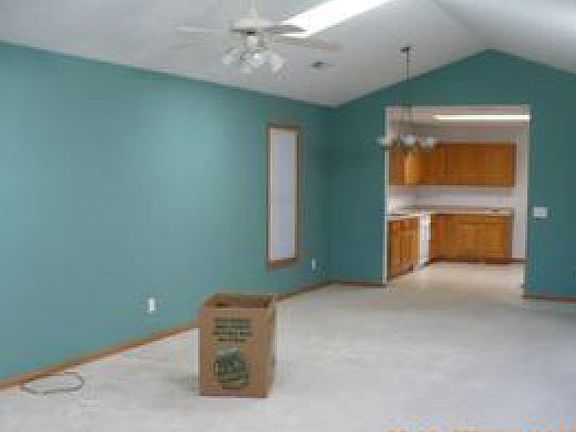 3rd image of 919 Wright Ave