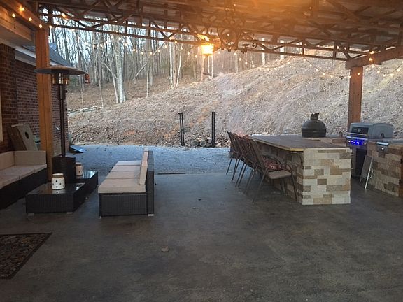 3rd image of 145 Willis Ln