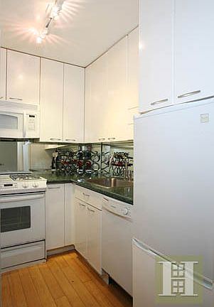 5th image of 2 Charlton St APT 11D