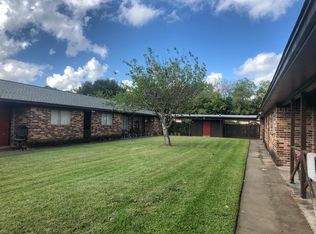 1910 W South St, Alvin, TX 77511