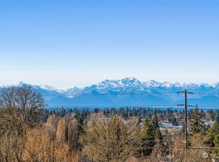 8917 8th Ave NE, Seattle, WA 98115