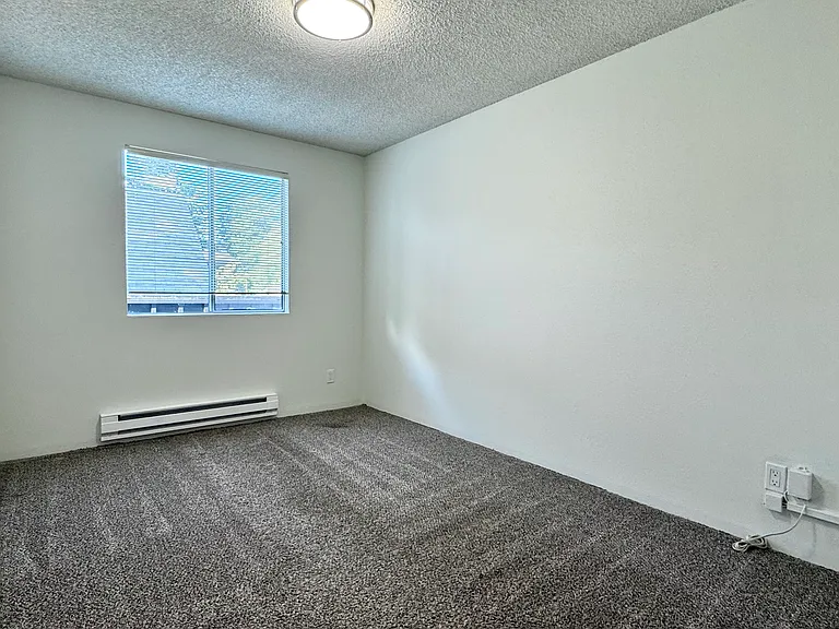 2405 Howard Ave #4 — Photo 14