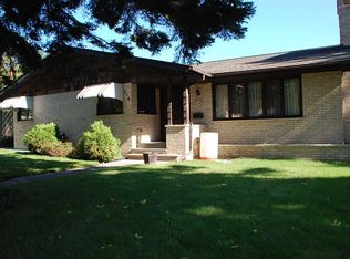 216 Virginia Ave W, Gilbert, MN 55741