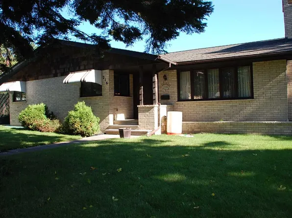 216 Virginia Ave W, Gilbert, MN 55741