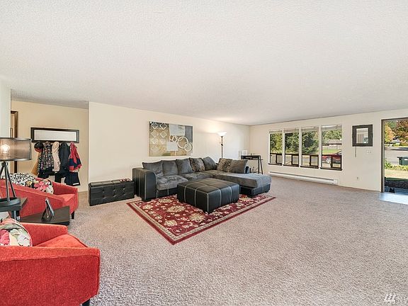 3rd image of 2849 Wilderness Dr SE