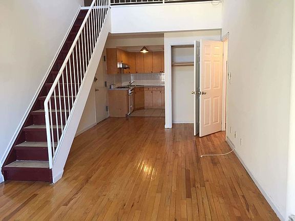 2nd image of 23-30 Broadway #4