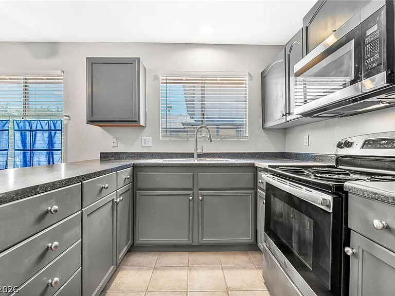 1438 Lorilyn Ave #1 — Photo 10