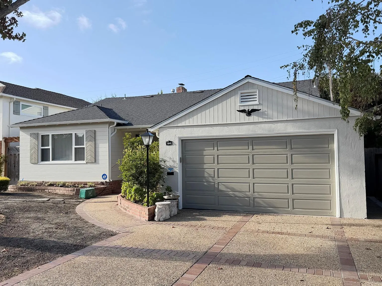 3 bed, 1710 sqft, $8,380 — Photo 3