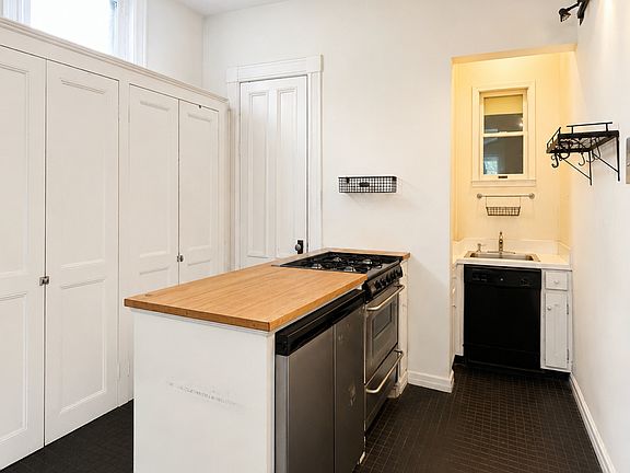 4th image of 84 Grove St APT 9