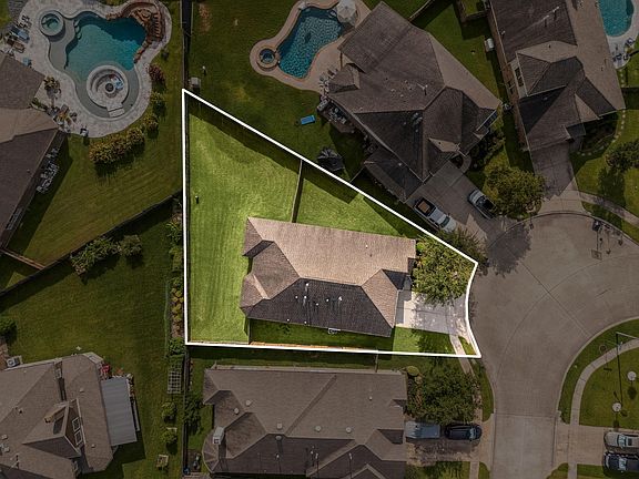 3rd image of 6200 Glenn Hills Ln